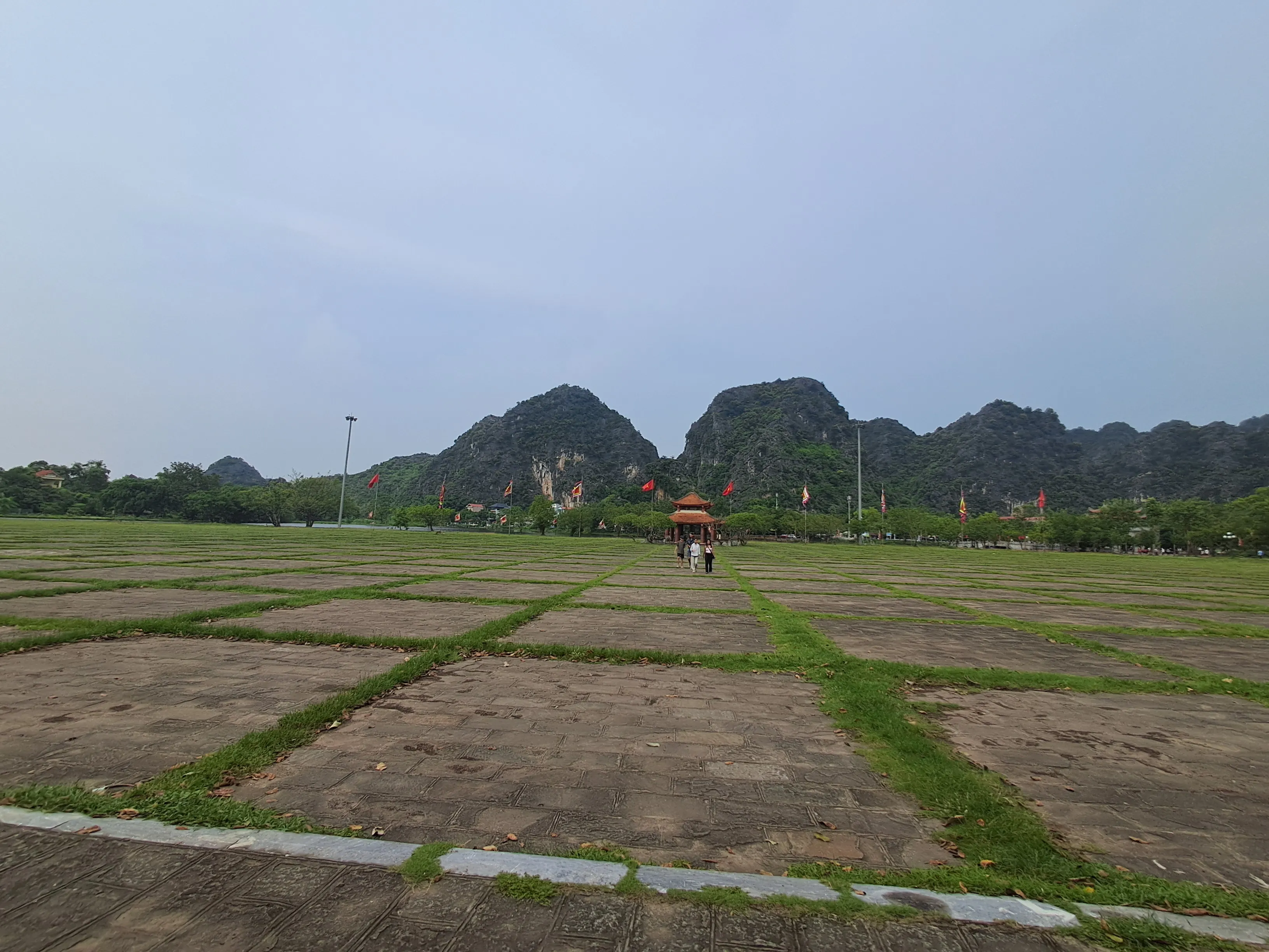 Quảng trường tại Cố đô Hoa Lư