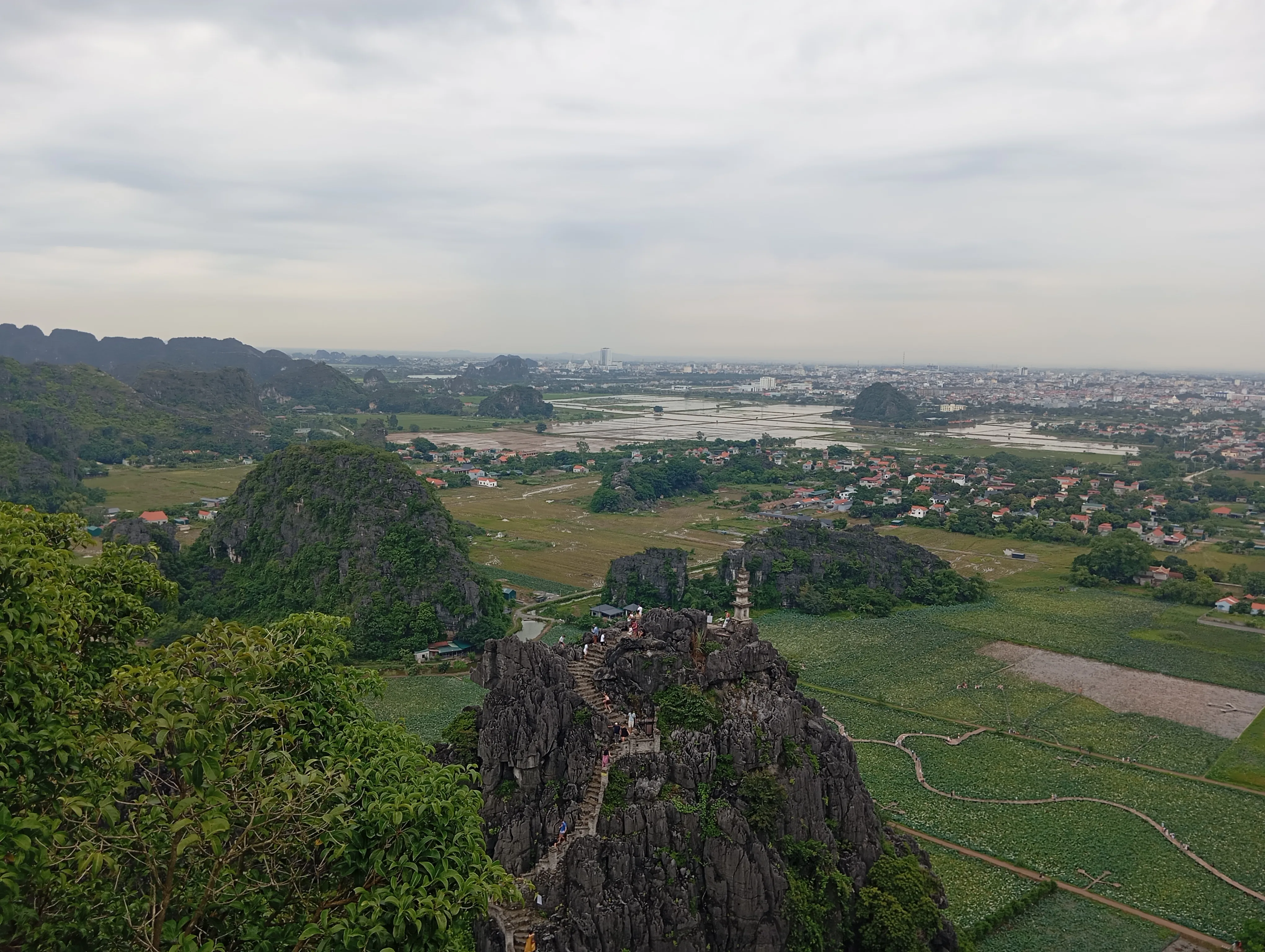 Hang Múa Ninh Bình
